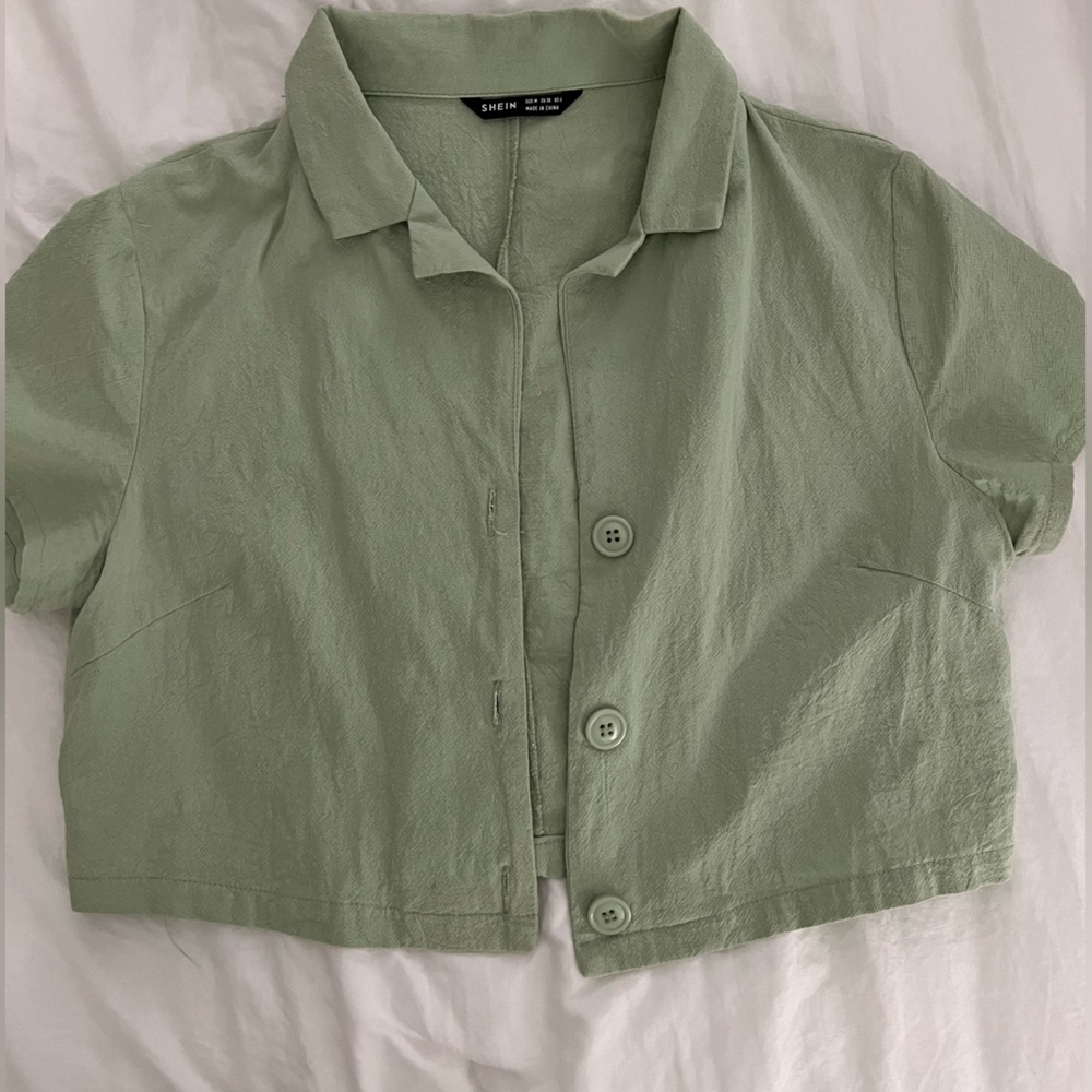 Cropped Button down